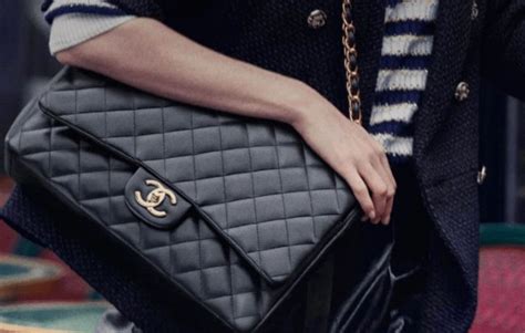 como saber si un bolso de chanel es original|[Guía] Cómo consultar la tarjeta de autenticidad de Chanel: Real .